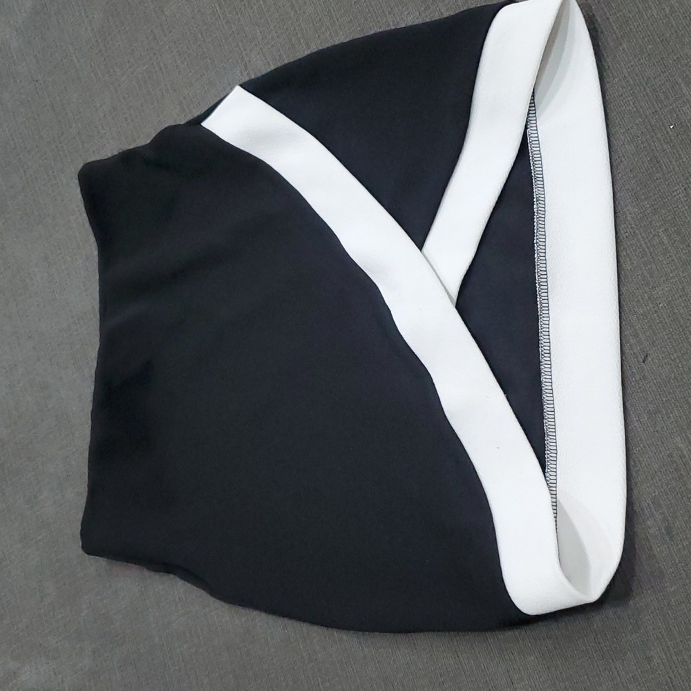💥50% sale💥Cheryl Kids black and white skirt szS #b230